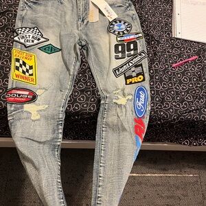 Stylish Distressed Jeans with Patches
